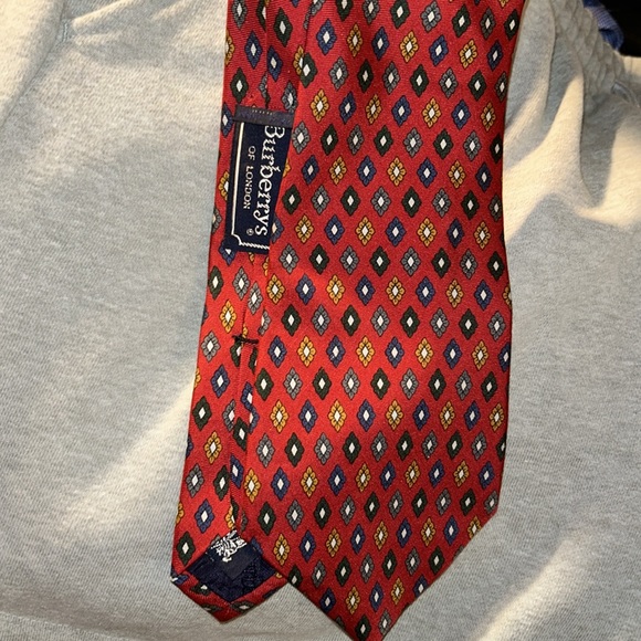 Burberry’s Of London Silk Tie - Picture 4 of 5